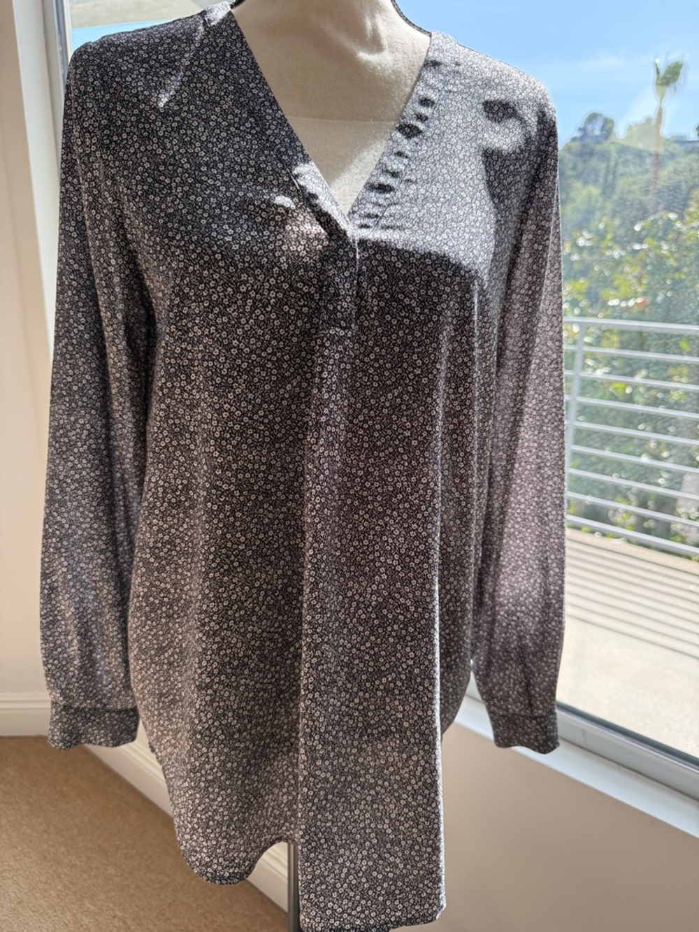 Joie Black White Floral Print Silk Blouse Size Small Long Sleeve Top